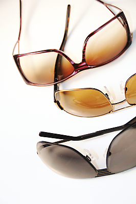 포토 JPG 해외이미지 디자인 여자 남자 안경 백그라운드 장신구 유리 추상 새로움 3 사람없음 선글라스 유행 상점 금속 변화 보호 그늘 플라스틱 묘사 오브젝트 소매 고립 스타일 해외202004 해외포토 잡화 컨셉 무늬 재질 사람 파일형식 이미지허브