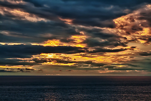 포토 JPG 해외이미지 구름 파도 바다 백그라운드 오렌지 자연 하늘 날씨 풍경 사람없음 야외 물 여름 파란색 빛 햇빛 태양 반사 일출 어둠 황혼 일몰 봄 새벽 만 황금 장면 스카이라인 흐림 내추럴 수평선 해외202004 해외포토 자연요소 계절 컬러 과일 노을 생태계 파일형식 이미지허브