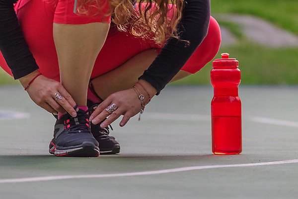 포토 JPG 해외이미지 모델 옷 여자 벽 스포츠 분홍색 포즈 운동화 신발 십자가 유니폼 넥타이 거리 건강 한명 사람 야외 운동복 조깅 운동 유행 재킷 회색 도시 거친 시원함 날씬함 연습 체육관 레깅스 달리기선수 저지 콘크리트 스타일 힙스터 해외202004 해외포토 1 잡화 패션 컬러 하의 외투 몸매 육상선수 파일형식 이미지허브