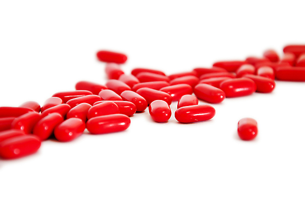 포토 JPG 해외이미지 과학 컨셉 건강 병원 사람없음 치료 빨간색 알약 약 건강관리 고통 추위 흰색 하트 독약 약초 질병 약국 두통 처방 중독 조제 돌봄 진통제 치료제 헬프 화학물질 항생제 해외202004 해외포토 모양 감정 컬러 의학 모션 관리 도움 풀_식물 화학 만들기 파일형식 이미지허브