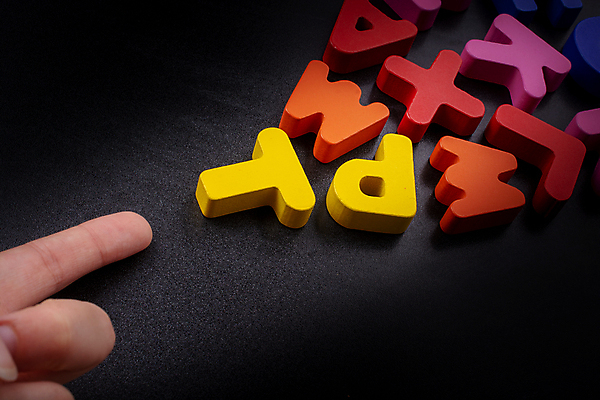 JPG 해외이미지 알파벳 영어 손가락 영어교육 신체부위 컬러풀 블록 해외202004 해외포토 포토 문자 손 교육 컬러 사람 파일형식 이미지허브