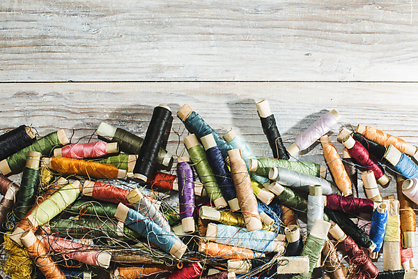 포토 JPG 해외이미지 디자인 옷 백그라운드 무지개 패턴 사람없음 목재 파란색 컬러풀 유행 수확 직물 면 업무 그룹 실 바느질 땀 실타래 섬유 얼레 재단 양모 해외202004 해외포토 자연요소 나무 컬러 무늬 농업 재료 작업 파일형식 이미지허브