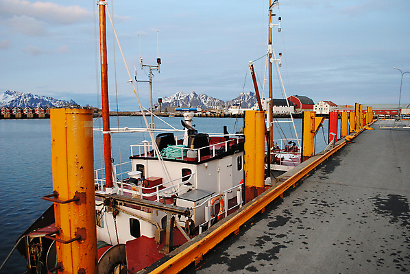 포토 JPG 해외이미지 낚시 노르웨이 사람없음 항구 어선 보트 북쪽 포트 나루 수경재배 해외202004 해외포토 유럽 배_교통 교통시설 레저 방향 파일형식 이미지허브
