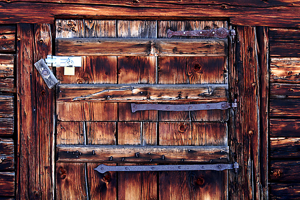 포토 JPG 해외이미지 외관 선 백그라운드 패턴 건축양식 표면 날씨 건조 사람없음 야외 건물 목재 농장 갈색 문 금속 공백 시골 소나무 판넬 거친 닫기 널 묘사 부식 질감 잠금 결 내추럴 수목 썩음 옛날 해외202004 해외포토 나무 건축물 건축 컬러 무늬 농업 재료 모션 재질 보안 파일형식 이미지허브