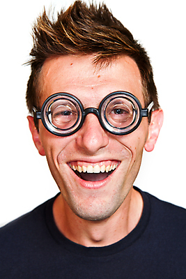 포토 JPG 해외이미지 1 남자 행복 감정 안경 얼굴 한명 웃음 사람 빨간색 수확 표현 유머 괴짜 치아 활 복고 긍정 코믹 생강 고립 멍청이 바보 못생김 해외202004 해외포토 잡화 컬러 컨셉 농업 채소 표정 신체부위 소화기관 파일형식 이미지허브