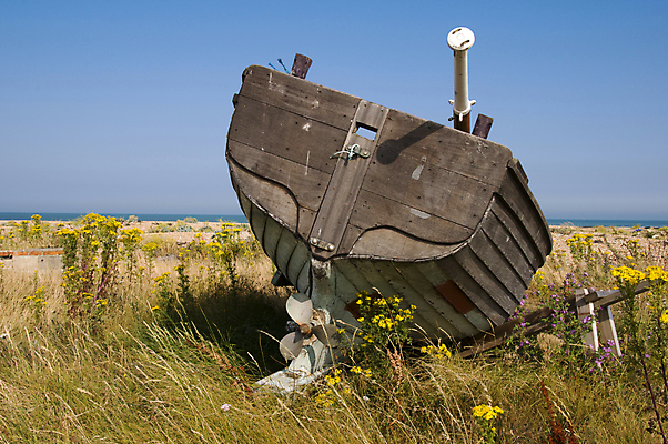 포토 JPG 해외이미지 하늘 낚시 잉글랜드 항해 사람없음 파란색 조약돌 어선 버리기 함선 썩음 옛날 해외202004 해외포토 컬러 배_교통 모션 레저 영국 돌_바위 파일형식 이미지허브