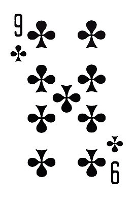 포토 JPG 해외이미지 종이 장난 놀이 웃음 정장 사람없음 게임 흰색 하트 신용카드 행운 도박 위험 갑판 심볼 카지노 포커 곤봉 고립 해외202004 해외포토 모양 옷 스포츠용품 컬러 컨셉 배_교통 표정 금융 트럼프 파일형식 이미지허브