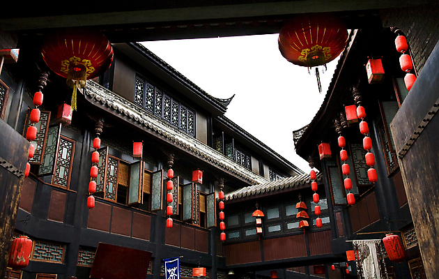 포토 JPG 해외이미지 공원 아시아 도로 벽 여행 건축양식 거리 주택 동양인 사람없음 야외 건물 빨간색 중국 등불 램프 도시 사찰 역사 장면 타운 동쪽 옛날 해외202004 해외포토 건축물 공공시설 건축 나라 길 컬러 종교건축 교통시설 조명 인종 방향 파일형식 이미지허브