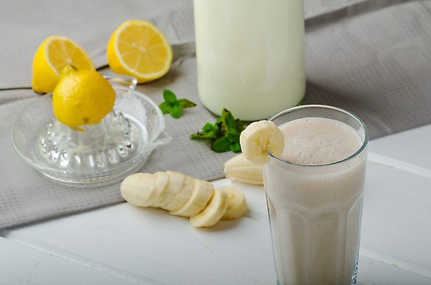 포토 JPG 해외이미지 음료 음식 백그라운드 다이어트 과일 유리 탁자 디저트 바나나 건강 사람없음 목재 초록색 농장 노란색 주스 우유 추위 흰색 신선 칵테일 달콤 아침식사 매끈함 레몬 민트 허브 상쾌 유기농 땅콩 버터 밀짚 요거트 쉐이크 내추럴 떨림 고립 바닐라 바이오 스무디 해외202004 해외포토 나무 식물 웰빙 감정 컬러 가구 농업 재료 모션 재질 유제품 주류 식사 견과류 감각 맛 짚 파일형식 이미지허브