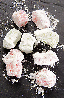 포토 JPG 해외이미지 검은배경 실내 사람없음 여러개 달콤 로쿰 슈가파우더 해외202004 해외포토 다수 백그라운드 디저트 내부 검은색 맛 터키음식 파일형식 이미지허브