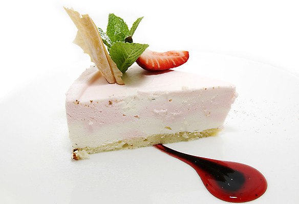 포토 JPG 해외이미지 접시 디자인 음식 디저트 사람없음 과자 식당 식사 카페 달콤 설탕 먹기 민트 크림 칼로리 꿀 해외202004 해외포토 식기 모션 상점 맛 허브 파일형식 이미지허브