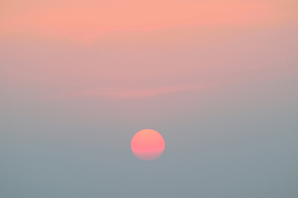 포토 JPG 해외이미지 구름 백그라운드 오렌지 자연 벽지 하늘 아침 따뜻함 풍경 사람없음 야외 가로 빨간색 여름 빛 컬러풀 햇빛 태양 일출 맑음 황혼 일몰 새벽 뜨거움 분위기 저녁 질감 자연백그라운드 여의주 수평선 해외202004 해외포토 주간 자연요소 계절 컬러 컨셉 과일 날씨 노을 야간 생태계 파일형식 이미지허브