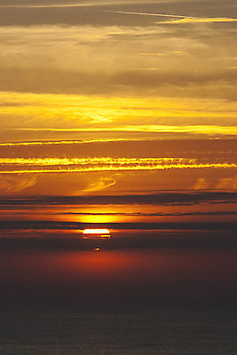 포토 JPG 해외이미지 구름 바다 하늘 풍경 사람없음 세로 여름 태양 일출 황혼 일몰 해외202004 해외포토 자연요소 계절 노을 파일형식 이미지허브