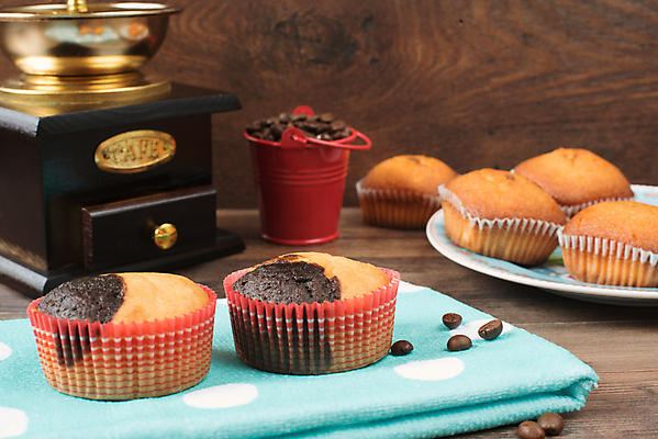 포토 JPG 해외이미지 별 커피 음식 백그라운드 탁자 휴가 디저트 콩 사람없음 목재 장식 컵 빨간색 파란색 컬러풀 우주 케이크 상점 식당 초콜릿 침묵 카페 변화 달콤 설탕 컵케이크 굽기 복고 머핀 그라인더 방앗간 시나몬 제빵사 해로움 해외202004 해외포토 자연요소 나무 직업 식기 음료 빵 컬러 가구 컨셉 재료 곡류 소리 맛 구이 커피용품 파일형식 이미지허브