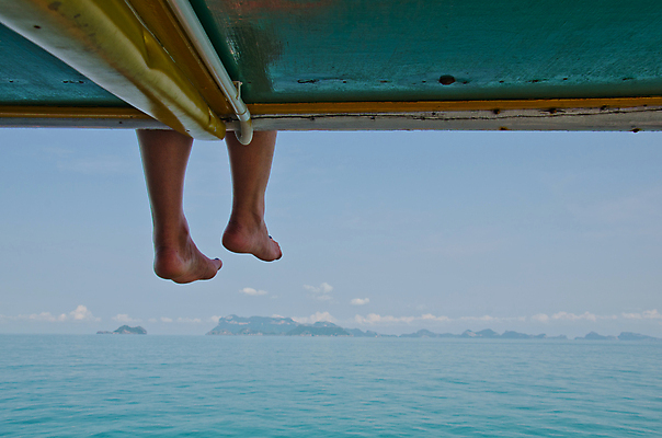 포토 JPG 해외이미지 구름 여자 모래 파도 바다 섬 여행 하늘색 자연 하늘 휴가 휴식 사람 사람없음 물 여름 파란색 햇빛 태양 맑음 흰색 보트 선탠 갑판 함선 내추럴 양발 파라다이스 해외202004 해외포토 자연요소 계절 컬러 컨셉 배_교통 날씨 생태계 파일형식 이미지허브