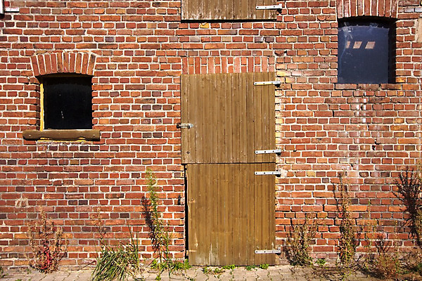 포토 JPG 해외이미지 벽 패턴 건축양식 창문 날씨 벽돌 사람없음 건물 목재 빨간색 농장 문 판넬 점 바 널 버리기 묘사 부식 질감 시멘트 그런지 산화 썩음 어려움 옛날 울퉁불퉁 잇몸 줄서기 파멸 불규칙 해외202004 해외포토 나무 건축물 건축 컬러 컨셉 무늬 농업 신체 재료 모션 파일형식 소멸 이미지허브