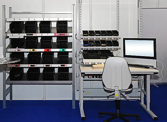 포토 JPG 해외이미지 산업 의자 포장 교통시설 탁자 전등 선반 직장 사람없음 컴퓨터 상자 숫자 모니터 쓰레기통 책상 창고 짐싸기 분류 분배 신발장 주도 해외202004 해외포토 문자 가구 교통 회사 조명 전자제품 예절 시설 파일형식 이미지허브