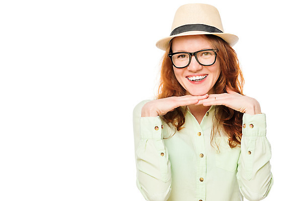 포토 JPG 해외이미지 백인 모델 1 라이프스타일 여자 행복 감정 안경 얼굴 포즈 백그라운드 셔츠 한명 사람 성인 유행 기쁨 수확 흰색 표현 긍정 밀짚 고립 스타일 힙스터 해외202004 해외포토 서양인 잡화 패션 컬러 컨셉 상의 농업 생활 신체부위 짚 파일형식 이미지허브