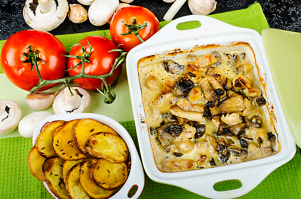 포토 JPG 해외이미지 전통 접시 음식 토마토 채소 부분 치즈 감자 피자 건강 육류 요리 사람없음 빨간색 초록색 식사 저녁식사 치킨 중국 버섯 흰색 오븐 맛 숲 굽기 크림 매움 햄 무침 프랑스어 점심식사 그라탱 캐서롤 페스츄리 핸드메이드 해외202004 해외포토 문자 식기 아시아 빵 컬러 컨셉 식재료 유제품 패스트푸드 서양음식 가전제품 용기 구이 닭고기요리 파일형식 이미지허브