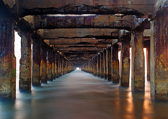 포토 JPG 해외이미지 바다 자연 하늘 아침 미술 풍경 사람없음 야외 가로 물 여름 일출 금속 항구 검은색 침묵 일몰 손상 회색 흰색 만 산호 버리기 부식 그림 질감 암초 깨짐 옛날 이국적 해외202004 해외포토 주간 자연요소 계절 컬러 컨셉 교통시설 모션 재질 문화예술 노을 소리 자포동물 생태계 파일형식 이미지허브