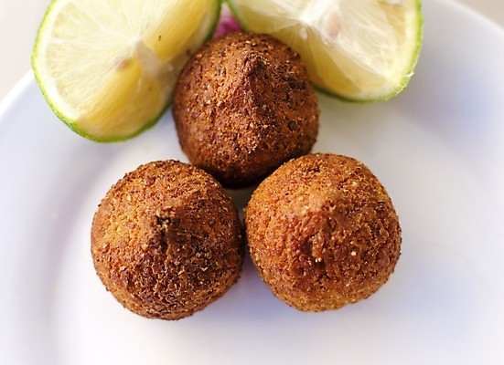 포토 JPG 해외이미지 전통 접시 커피 음식 백그라운드 다이어트 채소 중동 공 치즈 건강 육류 요리 사람없음 갈색 케이크 식당 식사 저녁식사 버섯 샐러드 소고기 견과류 튀김 신선 소나무 원형 중앙 작음 밀 먹기 레몬 동쪽 양고기 토막 내추럴 점심식사 폭식 시리아 아랍어 솔깃 해외202004 해외포토 사이프러스공화국 도형 나무 식기 유럽 나라 음료 컬러 과일 식재료 모션 디저트 유제품 곡류 상점 크기 방향 파일형식 이미지허브