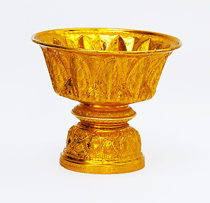 포토 JPG 해외이미지 전통 디자인 문화 조각 손잡이 미술 사람없음 장식 빛 금속 꽃병 머그컵 골동품 흰색 축하 우승 조끼 항아리 화려 영혼 황금 컨테이너 오브젝트 부식 복고 공상 청동 판화 무거움 보물 고립 구식 놋쇠 명패 옛날 웅장함 완전 해외202004 해외포토 꽃 산업 컬러 컨셉 재질 문화예술 컵 외투 최고 도자기 무게 파일형식 이미지허브