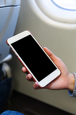 포토 JPG 해외이미지 라이프스타일 손 여자 여행 인터넷 통신 교통시설 모바일 비행기 사람 앉기 사람없음 스마트폰 핸드폰 컴퓨터 알약 우주 디지털 스크린 공백 장비 잡기 메시지 무선전화기 전화기 스마트 제트기 소통 대패 터치스크린 셀룰러 해외202004 해외포토 교통 컨셉 항공교통 모션 대중교통 생활 신체부위 전자제품 스마트기기 약 시설 파일형식 이미지허브