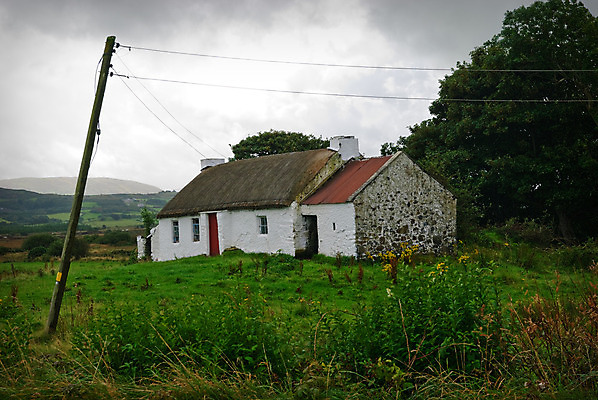 포토 JPG 해외이미지 문화 건축양식 주택 사람없음 시골 시골집 북쪽 아일랜드 해외202004 해외포토 건축 유럽 건물 방향 파일형식 이미지허브