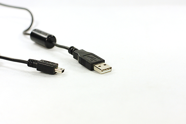 포토 JPG 해외이미지 기술 사람없음 전자제품 컴퓨터 USB 해외202004 해외포토 파일형식 이미지허브