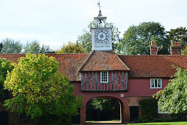 포토 JPG 해외이미지 외관 유럽 시계 건축양식 하늘 주택 풍경 사람없음 건물 목재 여름 탑 운전 종 화려 중세 역사 재산 큼 아치 정사각형 타운 수목 옛날 해외202004 해외포토 도형 나무 건축물 계절 건축 나라 컨셉 재료 모션 금융 도시 크기 파일형식 이미지허브
