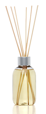 포토 JPG 해외이미지 여자 유리 사람없음 치료 빛 노란색 스파 목욕 화장품 공백 흰색 액체 상품 흰배경 향기 아로마테라피 고립 바디케어 위생관리 해외202004 해외포토 컬러 백그라운드 의학 재질 관리 사람 뷰티 청결 냄새 테라피 파일형식 이미지허브