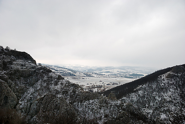 포토 JPG 해외이미지 나무 구름 계절 겨울 자연 하늘 날씨 산 풍경 사람없음 야외 햇빛 계곡 냉동 얼음 추위 흰색 숲 언덕 알프스 장면 눈내림 해외202004 해외포토 자연요소 식물 유럽 컬러 눈_날씨 태양 생태계 파일형식 이미지허브
