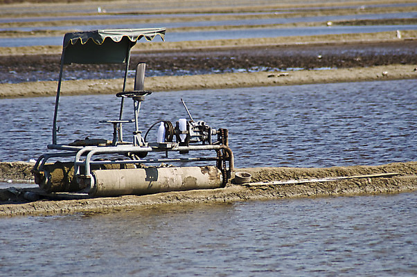 포토 JPG 해외이미지 산업 아시아 파도 바다 여행 패턴 비즈니스 재료 공장 태국 수영장 동양인 사람없음 물 파란색 흰색 당구 언덕 소금 흙더미 짠맛 해외202004 해외포토 자연요소 나라 컬러 무늬 공업 인종 구기 흙 맛 파일형식 더미 이미지허브