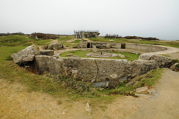 포토 JPG 해외이미지 사람없음 총 프랑스 노르망디 콘크리트 해외202004 해외포토 유럽 무기 파일형식 이미지허브