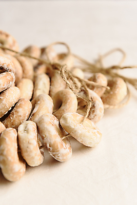 포토 JPG 해외이미지 전통 문화 음료 밧줄 음식 빵 백그라운드 주전자 사람없음 목재 흰색 신선 붓기 도넛 아침식사 상품 오브젝트 복고 러시아 내추럴 해외202004 해외포토 나무 유럽 줄 컬러 재료 모션 주방용품 디저트 식사 파일형식 이미지허브