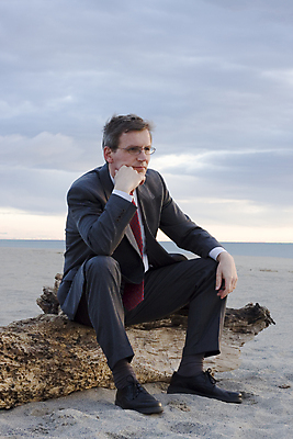 포토 JPG 해외이미지 백인 응시 남자 얼굴 모래 바다 생각 비즈니스 사업가 넥타이 스트레스 피곤 한명 정장 성인 슬픔 비즈니스맨 좌절 스마트 고민 걱정 경영자 두통 경영 압력 우울증 해외202004 해외포토 서양인 직업 1 시선 잡화 옷 감정 컨셉 사람 신체부위 직장인 질병 리더 파일형식 이미지허브