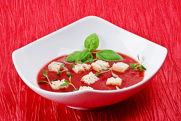 포토 JPG 해외이미지 접시 음식 빵 토마토 채소 요리 사람없음 빨간색 초록색 노란색 식당 식사 저녁식사 뜨거움 수프 먹기 허브 향신료 포도나무 통조림 바질 점심식사 백리향 해외202004 해외포토 식물 식기 컬러 모션 상점 과일나무 향미료 파일형식 이미지허브