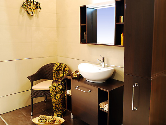 포토 JPG 해외이미지 라이프스타일 디자인 가구 의자 새로움 주택 사람없음 내부 갈색 유행 욕실 흰색 도자기 고급 수도꼭지 스타일 해외202004 해외포토 컬러 생활용품 컨셉 건물 생활 파일형식 이미지허브