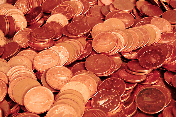 포토 JPG 해외이미지 유럽 백그라운드 돈 비즈니스 사람없음 금융 경제 빛 글로벌 갈색 쌓기 동전 저축 유로 절약 변화 재산 황금 부식 투자 상업 5 아일랜드 보물 제비 빚 센트 유럽연합 잭팟 해외202004 해외포토 나라 컬러 컨셉 모션 조류 숫자 파일형식 이미지허브