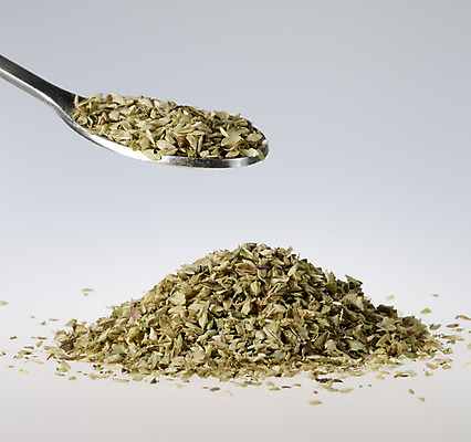 포토 JPG 해외이미지 음식 조각 잎 건조 요리 사람없음 초록색 쌓기 금속 숟가락 흰색 양념 닫기 향신료 흙더미 오레가노 해외202004 해외포토 식물 컬러 모션 재질 수저 흙 향미료 파일형식 더미 이미지허브