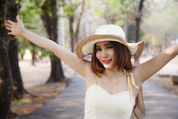 포토 JPG 해외이미지 라이프스타일 공원 여자 행복 스포츠 여행 자연 휴가 휴식 건강 한명 미소 웃음 사람 동양인 성인 야외 여름 운동 우주 자전거 봄 기쁨 자유 가을 시골 도시 승차 순환 해외202004 해외포토 1 계절 공공시설 감정 컨셉 모션 표정 인종 생활 바이크 생태계 파일형식 이미지허브