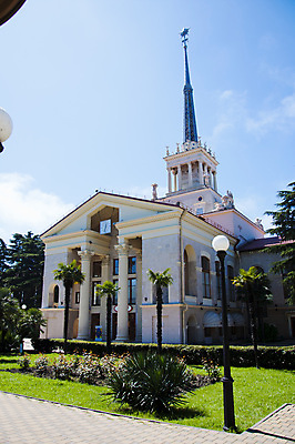 포토 JPG 해외이미지 손 바다 패턴 의자 탁자 하늘 바닥 어류 미술 사람없음 건물 물 조각상 반사 흰색 역 방향 오브젝트 천장 샹들리에 분무기 천연기념물 해외202004 해외포토 자연요소 건축물 컬러 가구 무늬 교통시설 문화예술 조명 신체부위 조형물 수중동물 파일형식 이미지허브