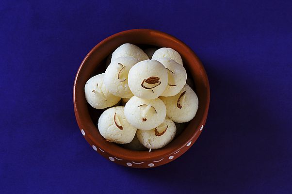 포토 JPG 해외이미지 디저트 사람없음 도자기 원형 사기그릇 인도음식 해외포토 도형 그릇 음식 동양음식 파일형식 이미지허브