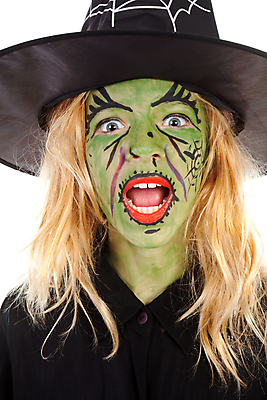 포토 JPG 해외이미지 어린이 포즈 장난 생물 한명 초록색 검은색 할로윈 마법사 마술사 대접 무서움 거미줄 마녀 거미 나쁜 고립 오싹 해외202004 해외포토 1 감정 컬러 곤충 사람 마술 파일형식 이미지허브