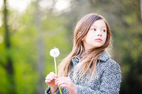 포토 JPG 주간 서양인 외국인 식물 백인 해외 라이프스타일 응시 공원 여자 꽃 유럽 어린이라이프 여유 어린이 모션 한명 서기 들기 사람 상반신 야외 옆모습 산책 민들레 즐거움 체코 여자만 여자한명만 어린이만 소녀만 소녀한명만 국내포토 자연요소 1 시선 공공시설 감정 나라 뷰포인트 휴식 인종 생활 파일형식