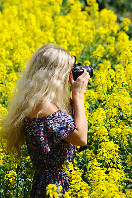 포토 JPG 해외이미지 식물 계절 꽃 행복 백그라운드 꽃무늬 밭 농업 자연 하늘 사람 사람없음 야외 여름 농작물 컬러풀 금발 농장 노란색 카메라 환경 사진촬영 봄 자유 벚꽃 시골 개화 숲 언덕 유채 질감 내추럴 밭일 카놀라 해외202004 해외포토 헤어스타일 감정 산업 컬러 컨셉 무늬 전자제품 촬영 생태계 파일형식 이미지허브