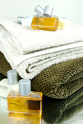 포토 JPG 해외이미지 신체 호텔 수영장 사람없음 수건 스파 목욕 미니어처 욕실 흰색 빨래 상품 비누 로션 샴푸 고립 린스 샤워실 해외202004 해외포토 컬러 가사 숙소 위생용품 모형 청결 화장품 샤워시설 파일형식 이미지허브