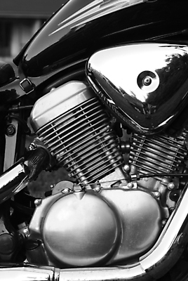 포토 JPG 해외이미지 산업 여행 사람없음 금속 힘 기계 오토바이 은색 묘사 모터 철강 스타일 해외202004 해외포토 컬러 재질 바이크 파일형식 이미지허브