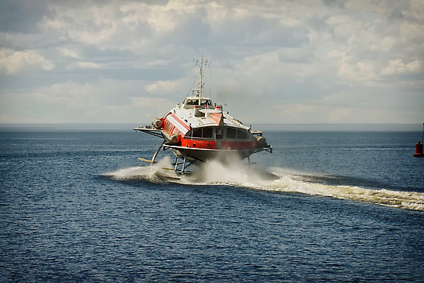포토 JPG 해외이미지 구름 파도 바다 여행 하늘 호텔 휴가 항해 사람없음 빨간색 초록색 물 여름 파란색 태양 여행객 항구 맑음 흰색 보트 서핑 떨어짐 숲 유성 크루즈 속도 출발 함선 제트기 승객 포트 해외202004 해외포토 자연요소 계절 컬러 컨셉 배_교통 교통시설 숙소 날씨 비행기 사람 수상스포츠 파일형식 이미지허브