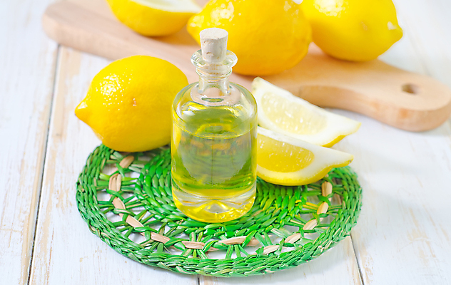 포토 JPG 해외이미지 사람없음 스파 레몬 아로마 스파용품 아로마테라피 나무도마 오일병 해외202004 해외포토 과일 도마 목재 오브젝트 테라피 파일형식 이미지허브